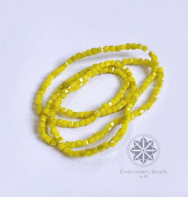 Cube Beads Bright Yellow