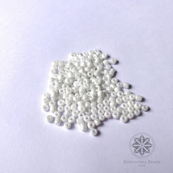 Seed Beads / Poat White 2mm