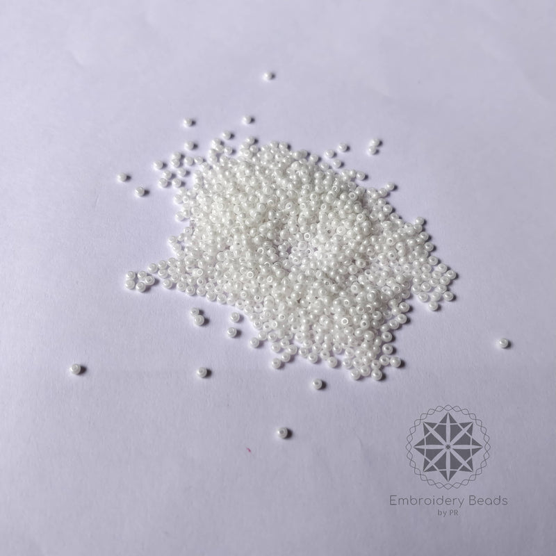Seed Beads / Poat White 0.15mm