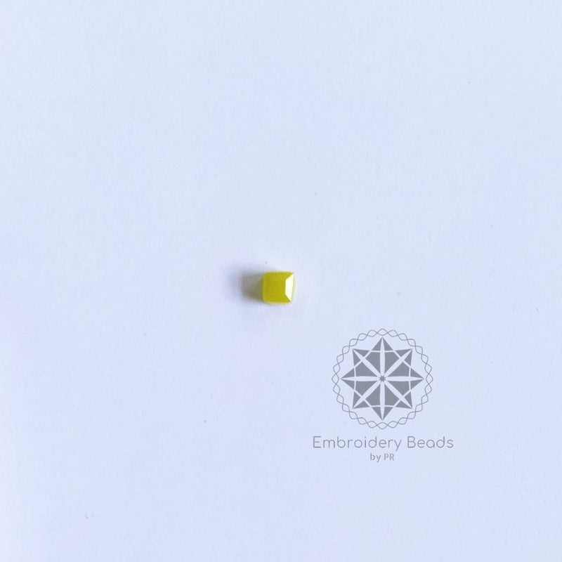 Cube Beads Bright Yellow