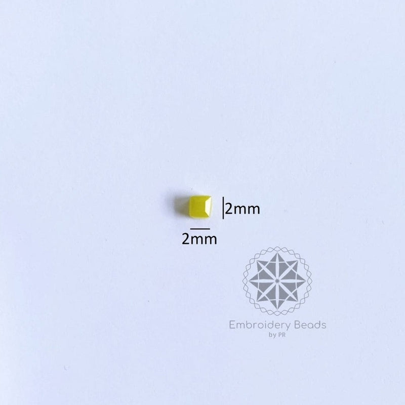 Cube Beads Bright Yellow